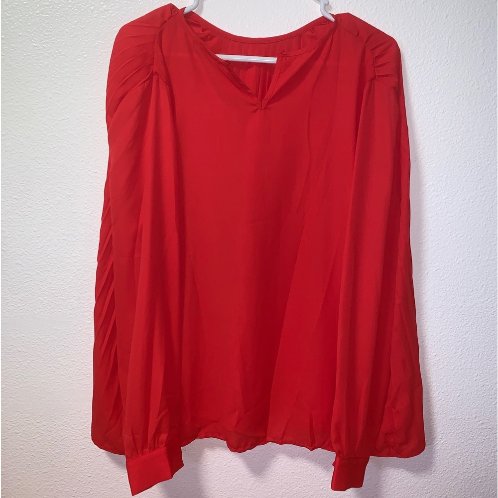Red blouse size medium - Picture 2 of 5